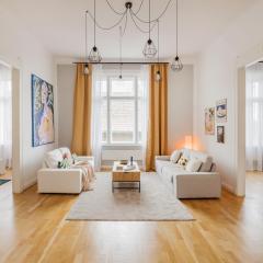 Pastel Dream 3BR Central Gem Artful Spacious