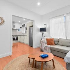Seaside Escape 2BR Unit Steps to Henley Beach