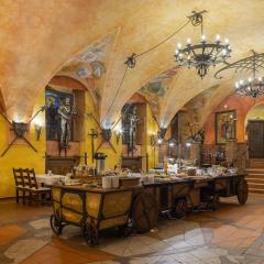 Pytloun Old Armoury Hotel Prague, Stará Zbrojnice
