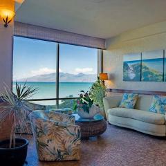 Oceanfront Studio with AC, Gym & Pool - Kahana Gem!