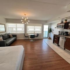 Ocean Drive Studio with Rooftop Pool Prime Location
