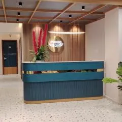 PubliQ Luxury Stays KPHB