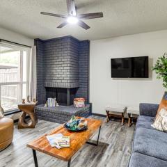 5 Mi to ATandT Stadium Townhome with Community Pools!