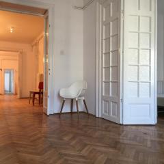 Calea Mosilor VINTAGE MINIMALIST 4 ROOMS Apartment