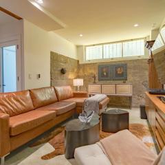 Open-Plan Gold Rush Suite In Central SF - Location and Luxury