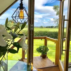 The View, Countryside Retreat with private hot tub, Cheshire