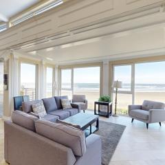 The Modern Oceanfront View Condo #203