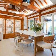 Seoul premium hanok StayDalmaji