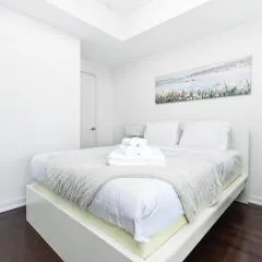 Downtown Toronto Condo walk to CN Tower and Rogers center