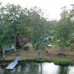 Scenic Lakehouse near Stockholm with Sauna & Jetty