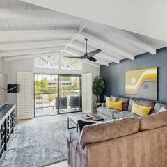 Sunny Palm Springs Oasis Getaway