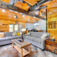 3 Mi to Dollywood Peaceful Cabin with Deck