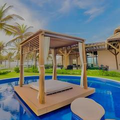 Cobertura Premium com Jacuzzi no GolfVille Resort Por Casamarinn