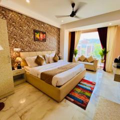 Hotel Golden Temple View by La Casa, Amritsar -#top rated #most awarded #swimming pool #prime location #luxury rooms #parking #rooftop cafe