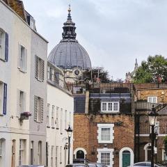 Bright and Spacious Studio Knightsbridge London - Pass the Keys