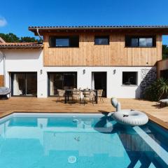 Quiet villa near beach - forest