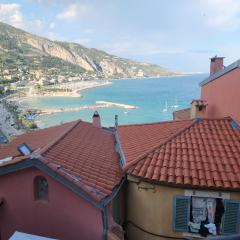 Rue du Vieux Château - Beau F2 avec Vue Mer Exceptionnelle - Refait a neuf
