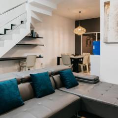 Great Blue Heron Modern Apartment