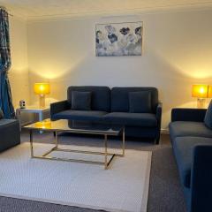 Etruria House - Near Water World, Festival Park and Bet365
