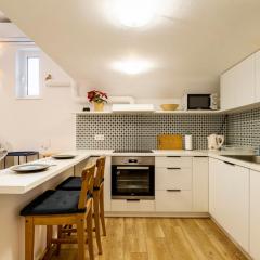 BIG BLUE - Your perfect home, Varnava, Pagrati