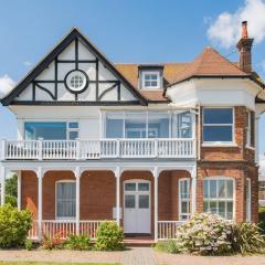 Holmwood by Keepers Cottages