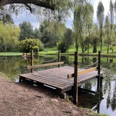 Escapada con Lago y Jacuzzi
