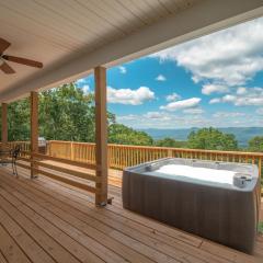 Sunset Cabin Privacy, Views, HotTub, Firepit, BBQ, Pets