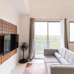 Chic Haven & Classy 2 Bedroom with Balcony
