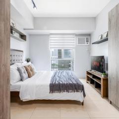 Furnished Studio in Avida Towers Riala, Cebu IT Park with Fast WiFi, Netflix, Pool and More