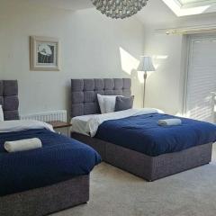 Spacious Luxurious Serviced Accommodation 7