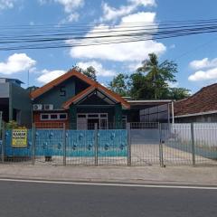 OYO 94701 Green House