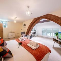 Southsea Landmark Luxury – Walking Distance to the Beach