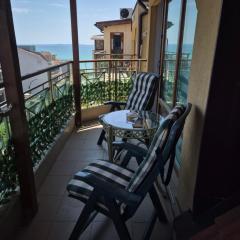 Gnezdo Apartment Sarafovo