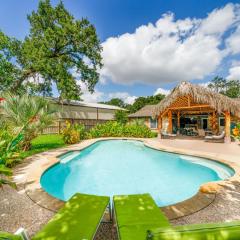 Manorwood Oasis - 4BR Family Home with Private Pool