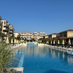 Студио Premium,Смокиня,Созопол,5звезден затворен комплекс,4 басейна,1ва линия море