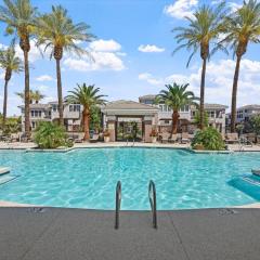 Lux Condo W Pool, Jacuzzi, Gym Golf