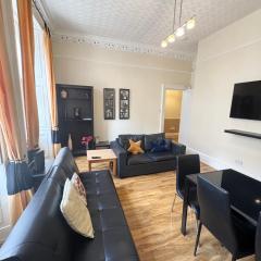 2 Bed Flat in Central Edinburgh