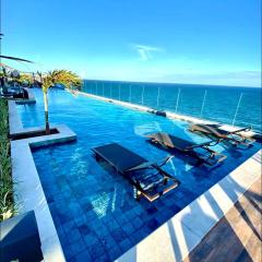 Studio Art - Apartamento climatizado - Prédio a beira-mar, com jacuzzi e piscina - Praia de Armação