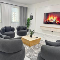 SkyViewCity Penthouse, Ac & lift