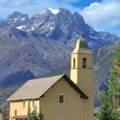 Grande Maison à la montagne Gite le Rif d'Oriol