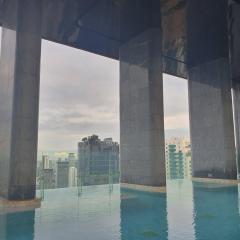 Soi Cowboy Terminal 21 one minute walk to BTS and MRT Coworking meeting room and desk and office chair