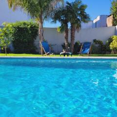 Amani Tandil - Alojamiento con patio y pileta en el centro de la ciudad