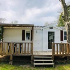 Mobil-home confortable avec terrasse pour 4 personnes - API-1-52-413