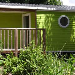 Mobil Home avec Terrasse - 2 Chambres - Capacité 4 Pers - API-1-52-680