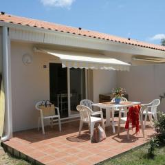 Studio avec Terrasse au Camping Les Sables Vignier - API-1-52-749