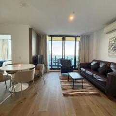 2-Bedroom Waterview Apartment in CBD