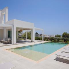 Villa Mareiva - Heated Pool, Beach 150 mt