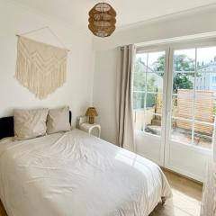 Spacious 2 room Luxury renovated Terrace Garage-Madeleine