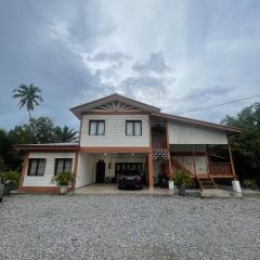 Laman Serambi Homestay