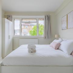 Bright and Welcoming 2BD Flat in South West London